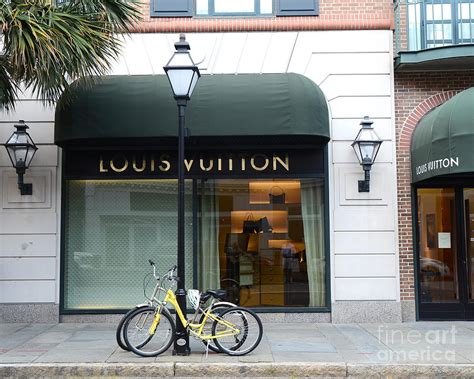 charleston Louis Vuitton store